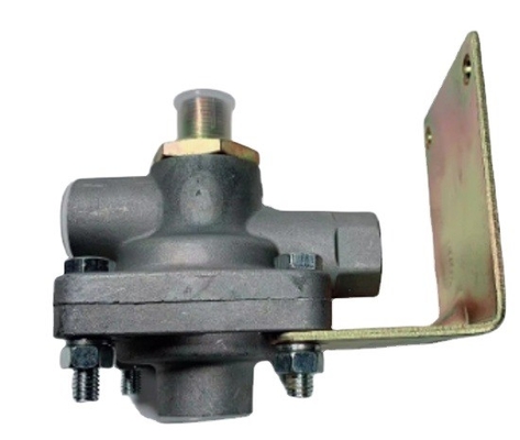 Truck Brake Systems Zhonglian Crane Air Control Valve 1612000222 Used for Shut-Off